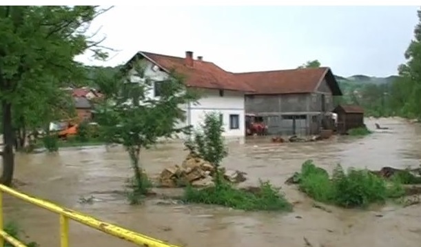 Poplave u BiH uništila preko 40 tisuća kuća