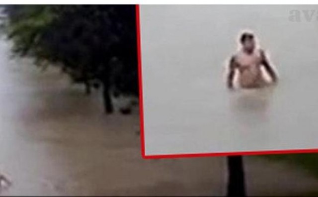 Vjerovali ili ne: Mladić plivao na sjevernoj prometnici u Tuzli!