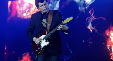 Bajaga & Instruktori za MSF: Zašto je život nekad siv, nekad žut?