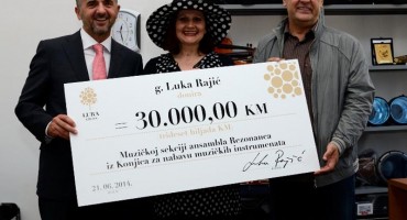 Luka Rajić donirao Glazbenom centru u Konjicu 30.000 KM