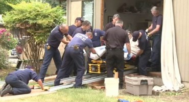 Morali srušiti zid da bi iz sobe izvukli ženu tešku čak 400 kg!