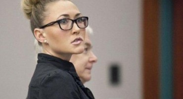  Seksi nastavnicu zaveo učenik (16): Proganjao me dok nisam pristala na seks! 