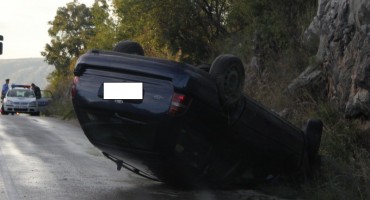 Prometna nesreća između Stoca i Ljubinja, Ford završio na krovu