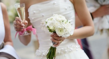 Hrvati sve rjeđe ulaze u bračnu zajednicu, ali zato sve češće traže izlaz iz nje