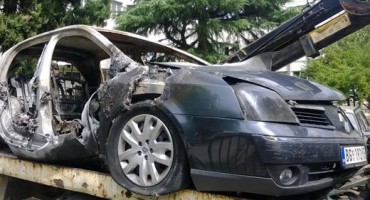 Mostar, paljevina, automobil