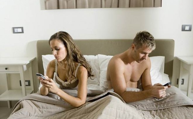 mobiteli, ovisnost, razlozi, spavanje san, mobitel