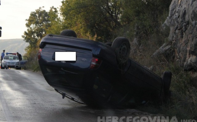 Prometna nesreća između Stoca i Ljubinja, Ford završio na krovu