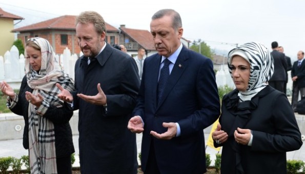 Izetbegović prihvatio da bh muslimani budu 'građevinski materijal' neoosmanske Turske