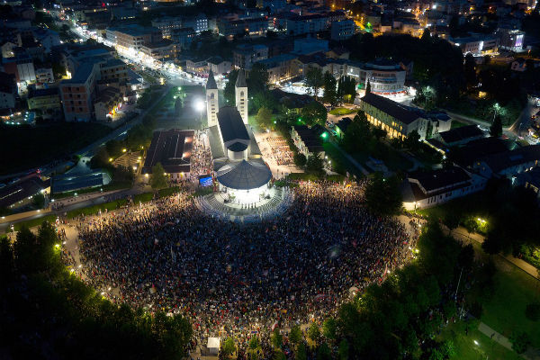 Vatikan preuzima Međugorje: Župa postaje svetište?