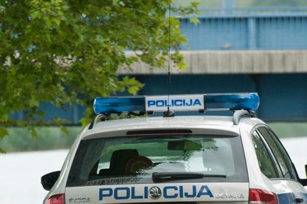 policija