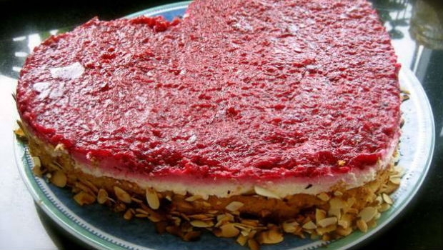 Torta od krem sira i malina