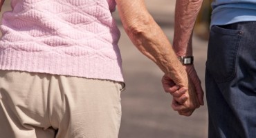 Bračni par s osmero djece i 122 unuka i praunuka