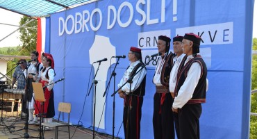 U Crnim Lokvama otkriven spomenik žrtvama rata