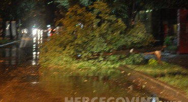 nevrijeme, nevrijeme u Mostaru, oprez, nevrijeme, BIH