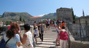 Mostar nema koristi od turista?