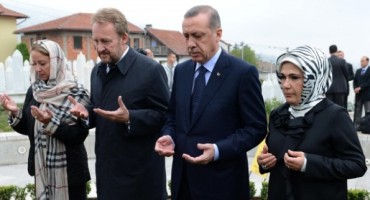 Izetbegović prihvatio da bh muslimani budu 'građevinski materijal' neoosmanske Turske
