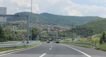Ovo je BiH: Auto cesta u jednom smjeru