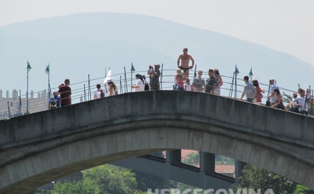 Mostar: Europski prvak u gimnastici ima želju skočiti sa Starog mosta