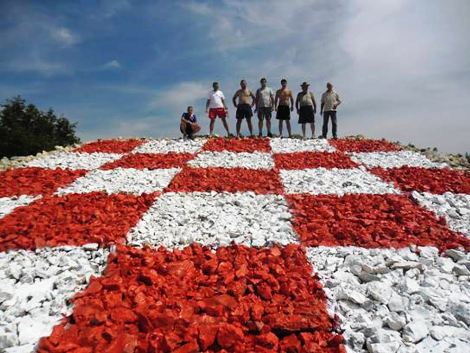 šahovnica, hrvatski mladi domoljubi