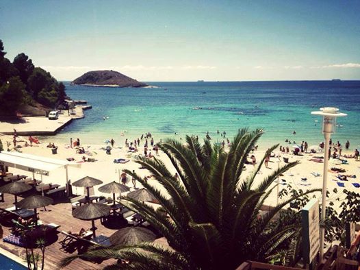 Novi incident na plaži gdje je djevojka zadovoljila 24 muškarca!