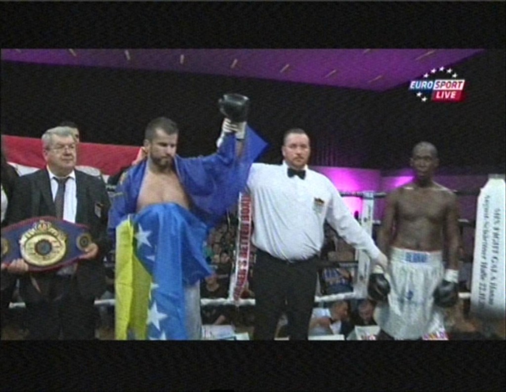 Damir Beljo prvak svijeta u WBF verziji, pobjedu posvetio narodu BiH