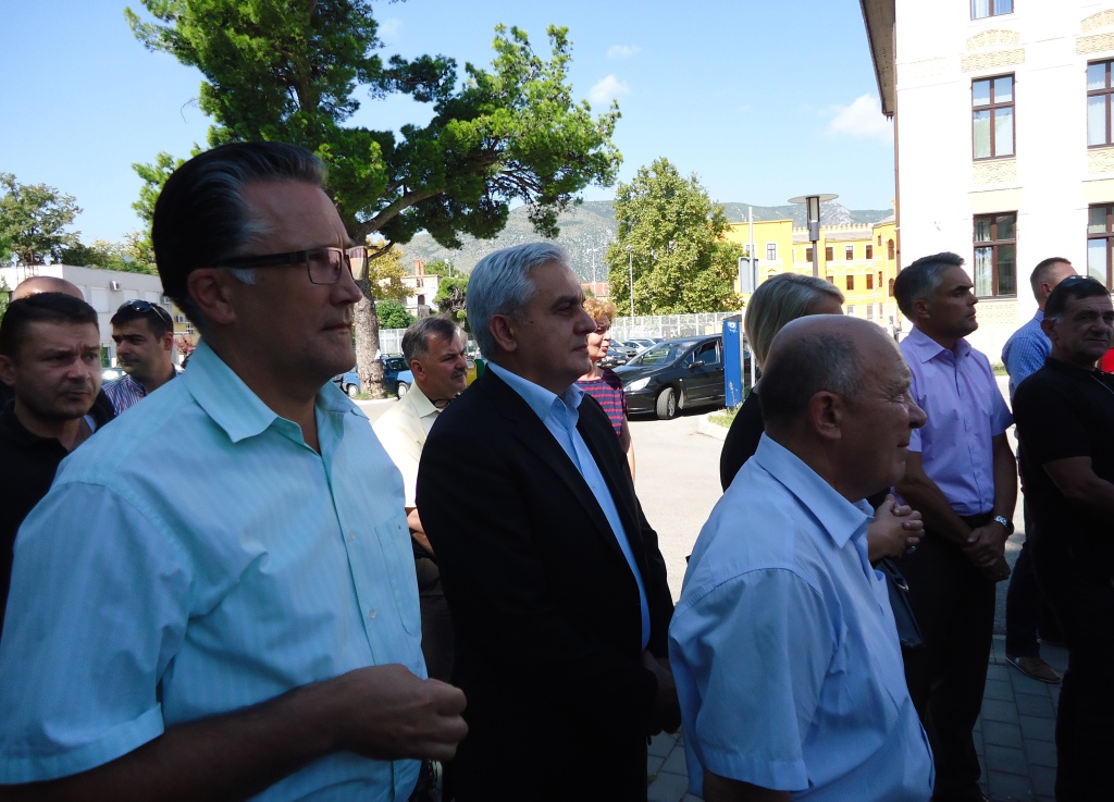 Upriličeno polaganje vijenaca i paljenje svijeća za osam poginulih pripadnika Vojne policije HVO-a
