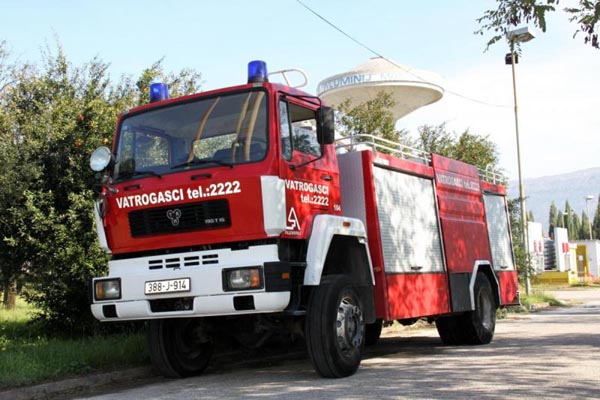Aluminijevi vatrogasci uspješno izveli vatrogasnu vježbu s izrazito složenim scenarijem