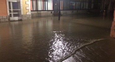 Livno: Trg pod vodom 