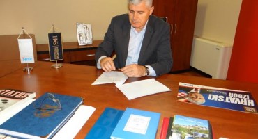 Dragan Čović, predsjednik HDZ-a i HNS-a BiH potpisao kodeks ponašanja 