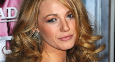 oči, spušteni kapci, šminka