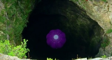 Pogledajte kako je prošlo spuštanje balona na dno špilje na Velebitu