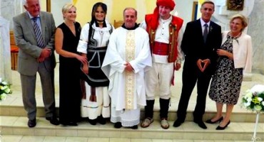 Tomislavgrad: Vlatko i Ilona vjenčali se u narodnoj nošnji!