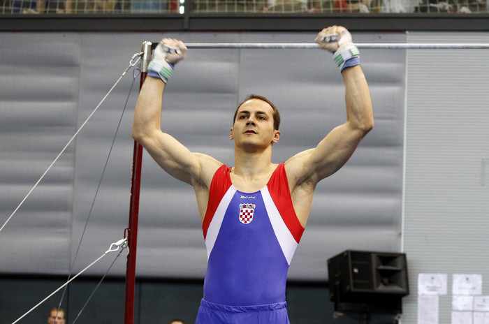 SP u gimnastici: Marijo Možnik brončanu medalju posvetio preminulom bratu