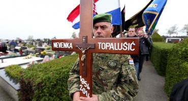 Tisuće branitelja na oproštaju od suborke: 'Neno, nismo te izdali'