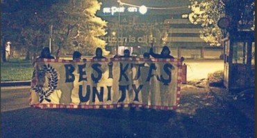 Novi incident u Beogradu: Navijači Bešiktaša polupali autobuse 