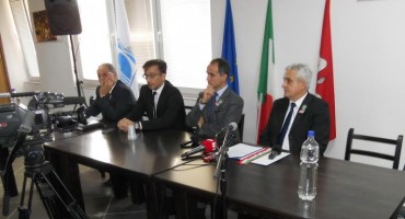 Mostar: Otvorena Kuća na pola puta