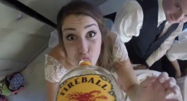 Ova snimka vjenčanja je sve samo ne još jedna u nizu onih na kakve smo navikli