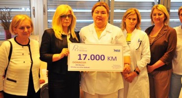 Članice GO ZŽ HDZ BiH Mostar uručile sredstva Klinici za očne bolesti
