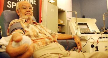 Čovjek sa zlatnom rukom spasio preko 2,4 milijuna novorođenčadi od smrti!