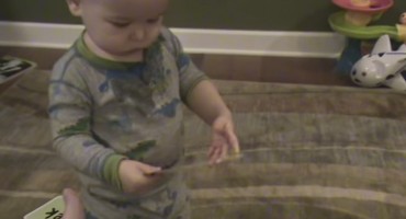 Nevjerojatno što može napraviti ovaj pametni dječak