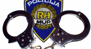 Istukao susjedu lopatom