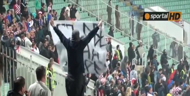 Bugarski navijač pokazao transparent Srbe na vrbe: Hrvati ga nagradili aplauzom