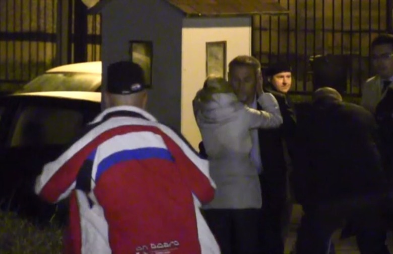 Pogledajte emotivan susret Bandića sa suprugom, prijateljima i Rudijem