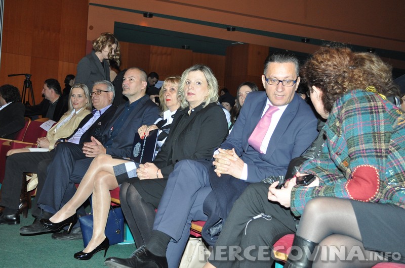 FPMOZ: Promovirano 510 diplomanta