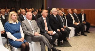 Ivo Josipović, Hrvati u BIH