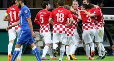 Pogledajte kako je bakljada izgledala sa tribina San Sira