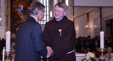 fra Ilija Vrdoljak,  Zlatni križ časti, Gordan Bakota, voditelj Hrvatske katoličke misije u Beču, austrija