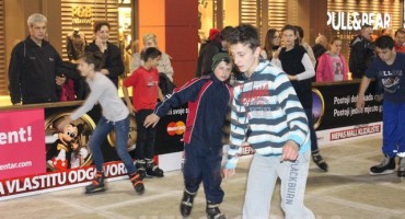 Noćno klizanje: Hit u Mostaru