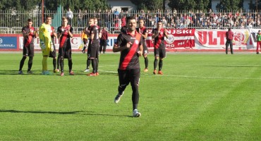 HŠK Zrinjski: Uručen poklon Veliboru Đuriću rekorderu po broju nastupa u dresu Zrinjskog