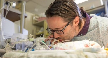 otac, majka, beba, smrt